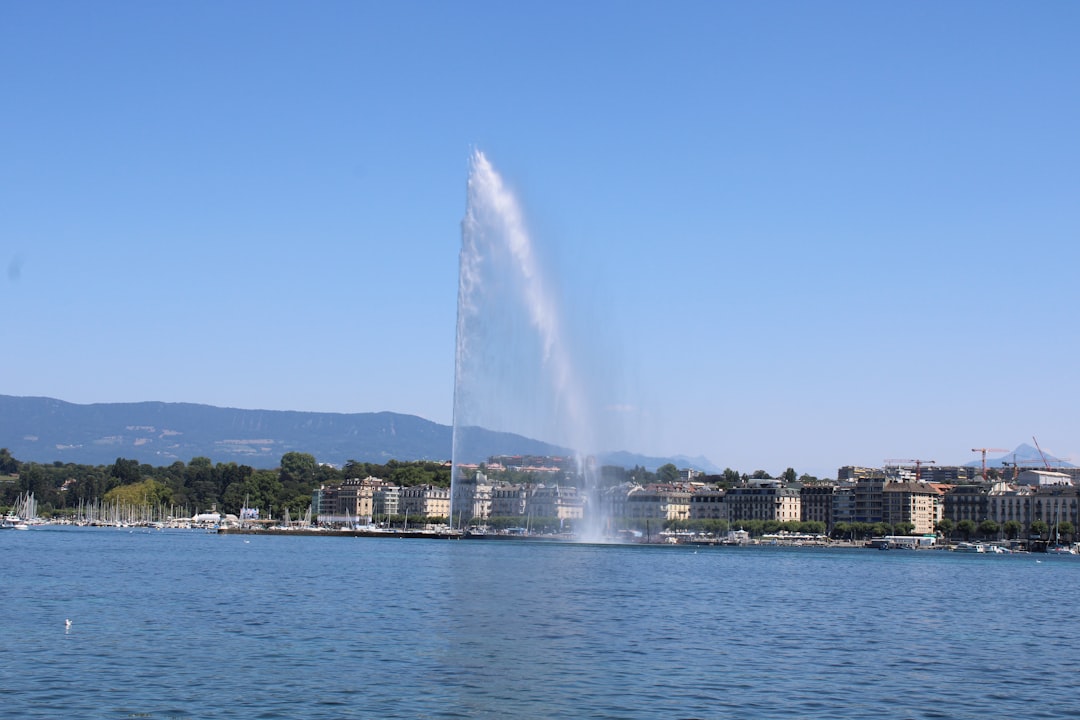 the jet d'eau, geneva's 140-meter water fountain
